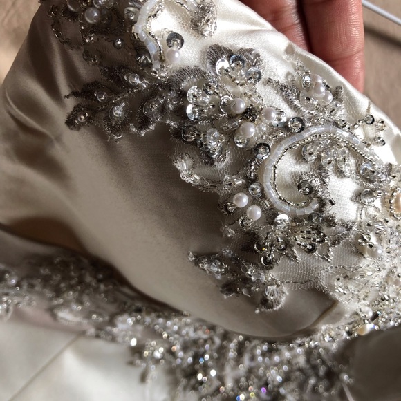 Casablanca 1994 Wedding Dress - pre-owned - Picture 7 of 17